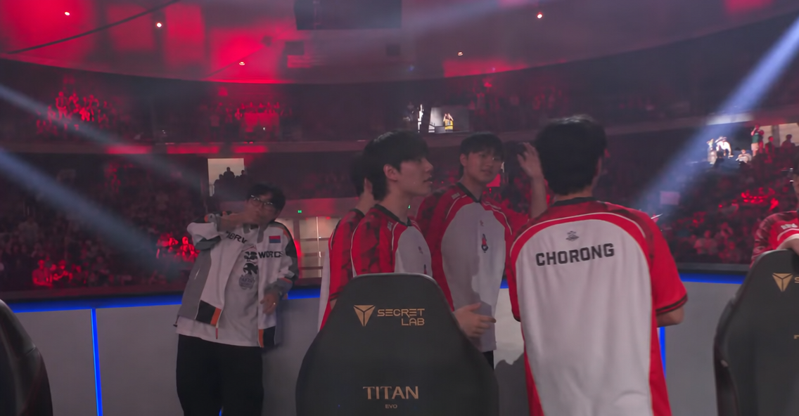 The South Korean Overwatch national team players enjoying their victory after the match.