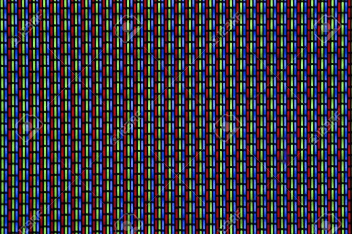 CRTモニターの蛍光体をマクロ撮影した画像。赤、緑、青の縦のサブピクセルストライプが見える。
