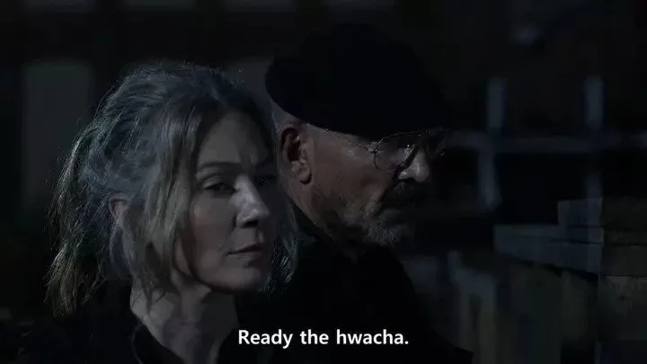 ウォーキング・デッドのドラマで、登場人物が「Ready the hwacha（火車を準備しろ）」と命令する字幕が映っているキャプチャ画面